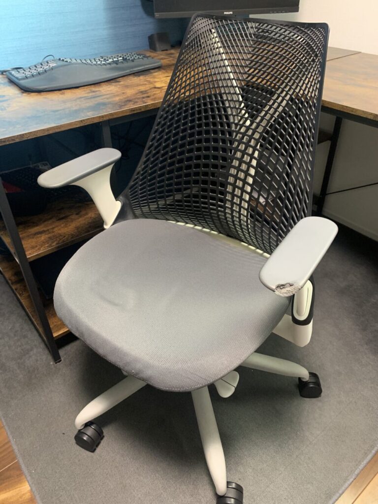 自宅のハーマンミラー