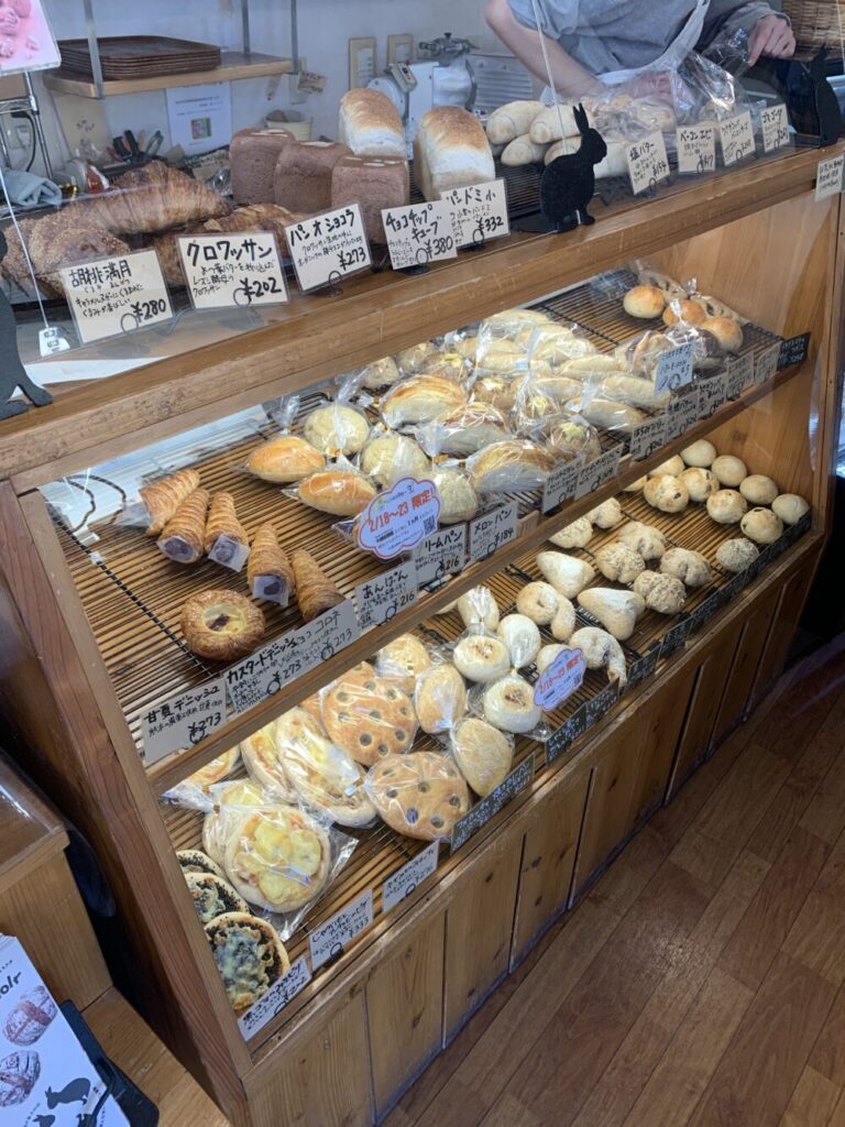 ラパンノワール 秩父 パン 種類 陳列